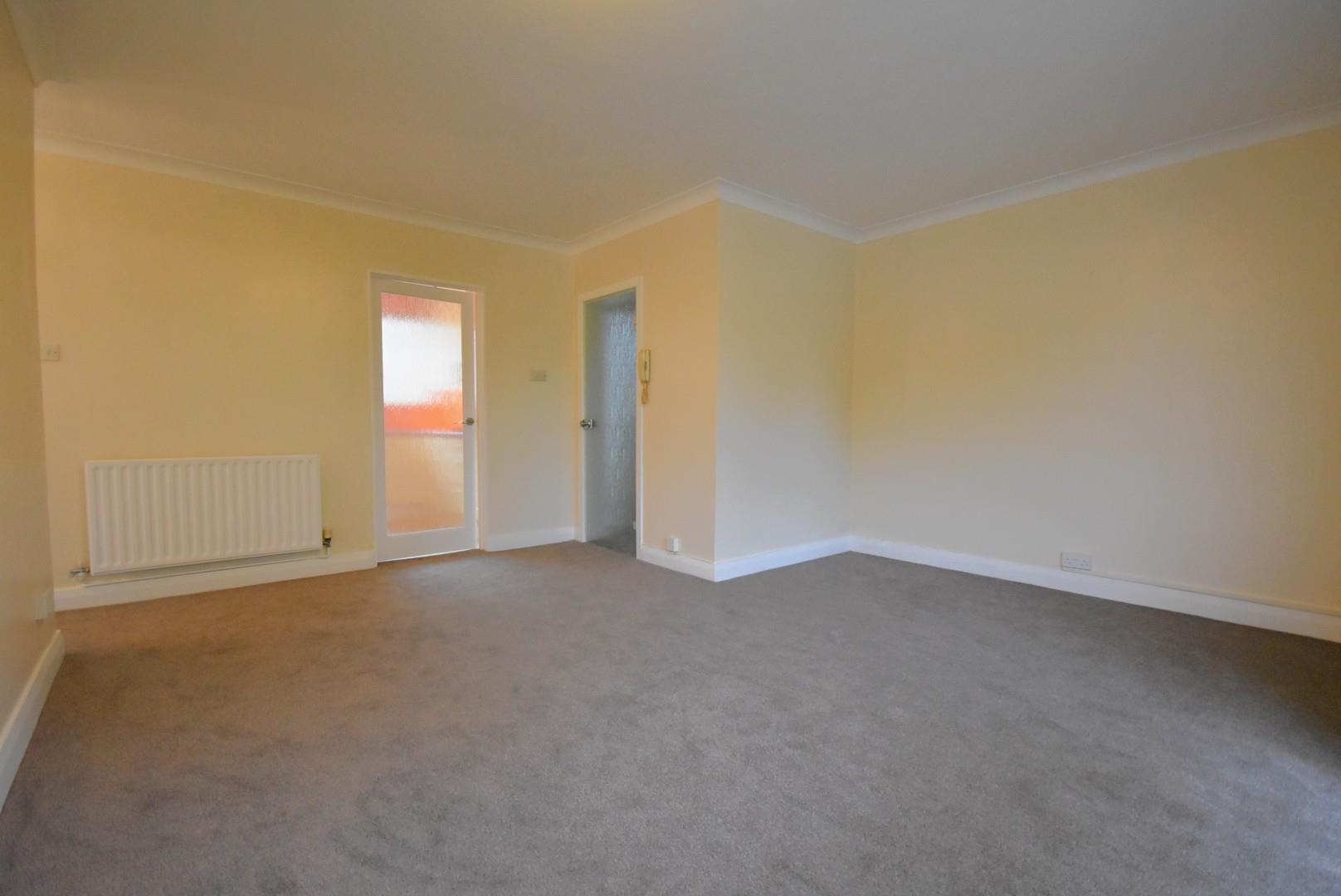 15 Albany Court, Beach Road, Penarth, CF64 1JU